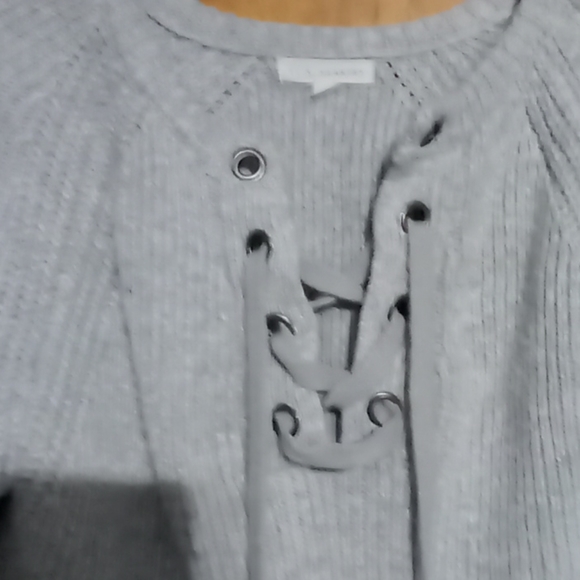 Sweater - Picture 2 of 4